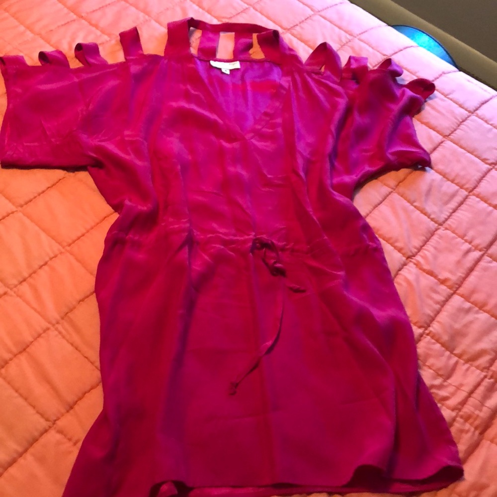 Fuchsia cut out arms and neckline mini